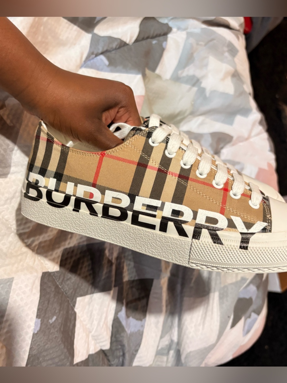 Burberry Beige Plaid Logo Low-Top Sneakers with White Trim - Picture 5 of 6